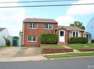 8 Frederick Pl, Parlin, NJ 08859