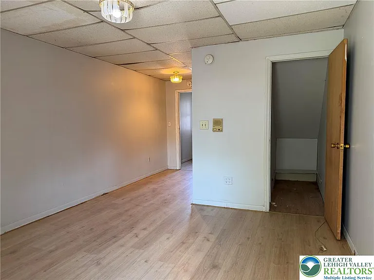 177 W Tilghman St — Photo 7