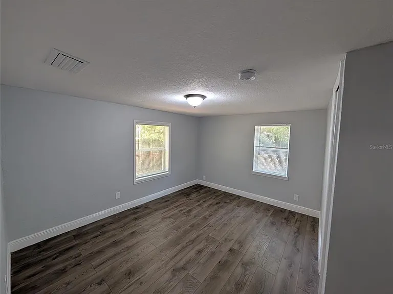 1608 E New Orleans Ave — Photo 6