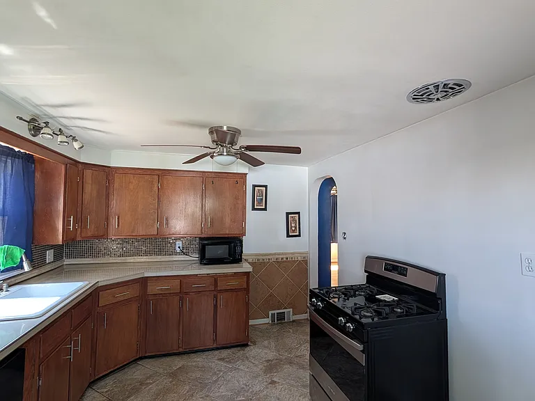 25 Wendel Ave — Photo 22
