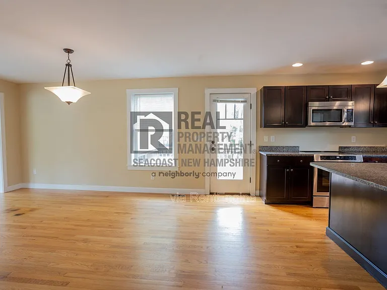 8 Winslow Dr — Photo 5