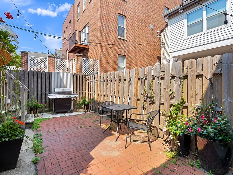 1734 N Sedgwick St #1 — Photo 15