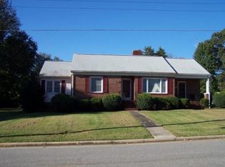 416 Virginia Ave, Chase City, VA