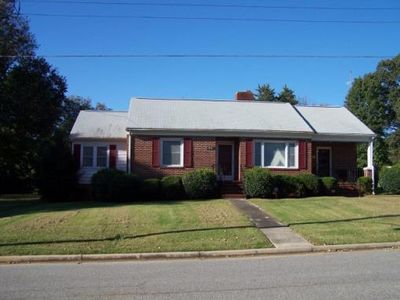 416 Virginia Ave, Chase City, VA, 23924