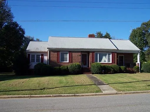 416 Virginia Ave photo 1