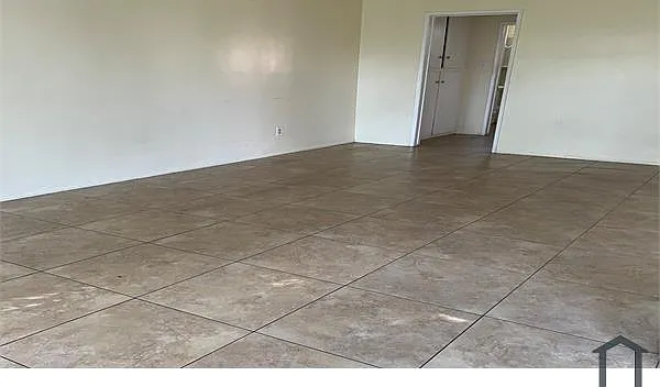 1 bed, $2,000 — Photo 1