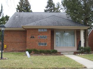 13111 Hart Ave, Huntington Woods, MI
