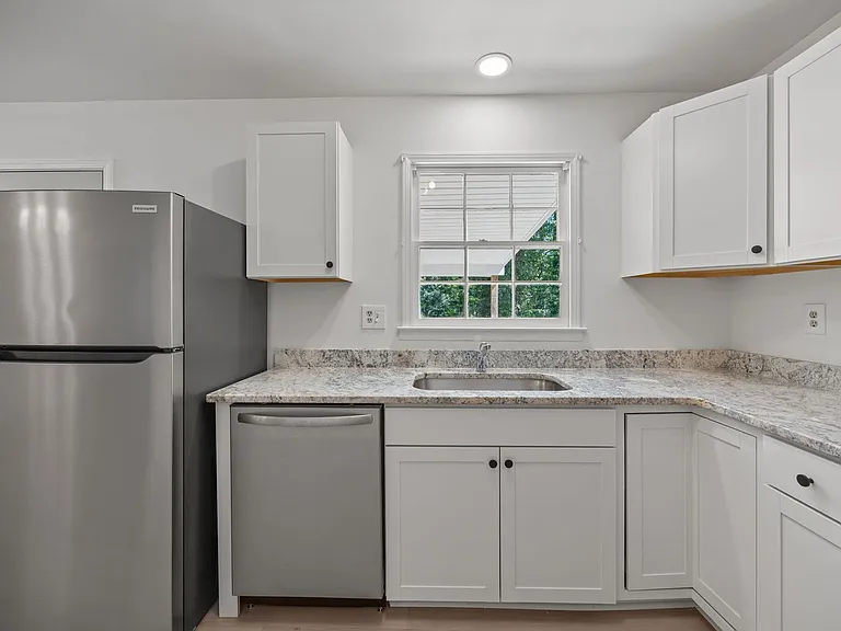 7444 Edenwood Ln — Photo 12