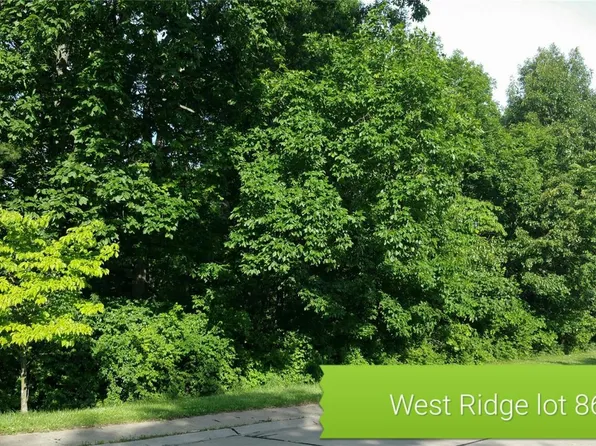 897 Grafton Hills Dr, Grafton, IL 62037