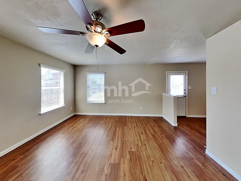 5923 Stockholm Ct — Photo 7