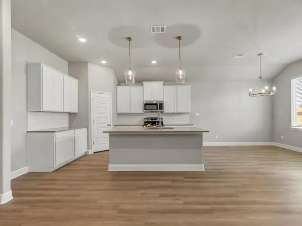 6203 Talladega Dr, College Station, TX 77845