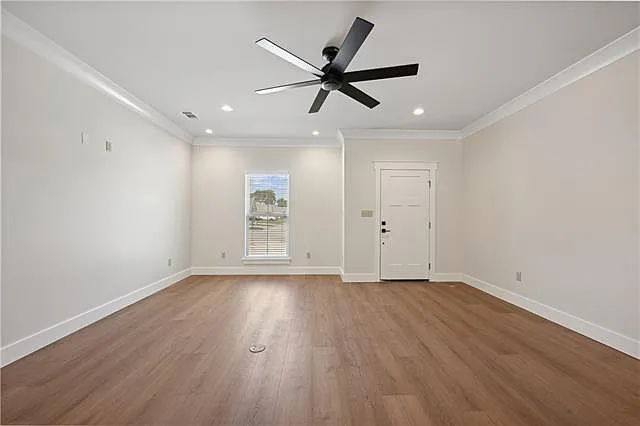 118 Covington Cottage Ln — Photo 3