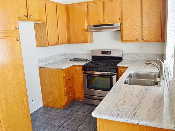 5th image of 8315 Gold Coast Dr Unit 3