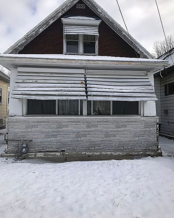 1st image of 121 Marigold Ave