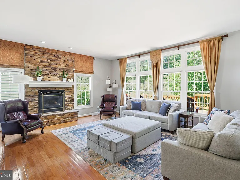 5767 Bush Hill Dr — Photo 25