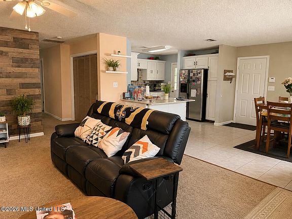 5th image of 11356 Fenton Dr