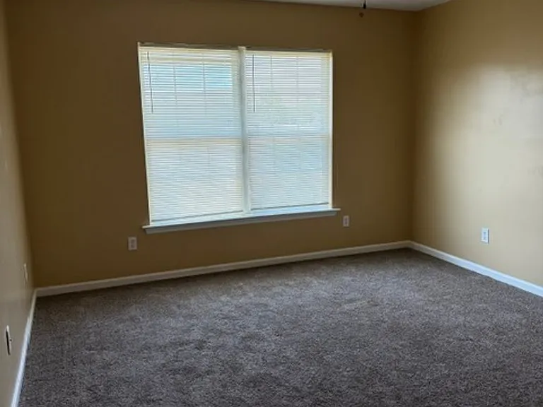1832 Heathers Way — Photo 34
