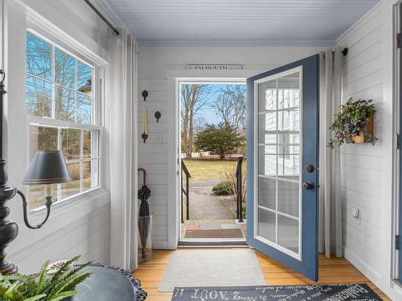 3rd image of 182 Woods Hole Road
