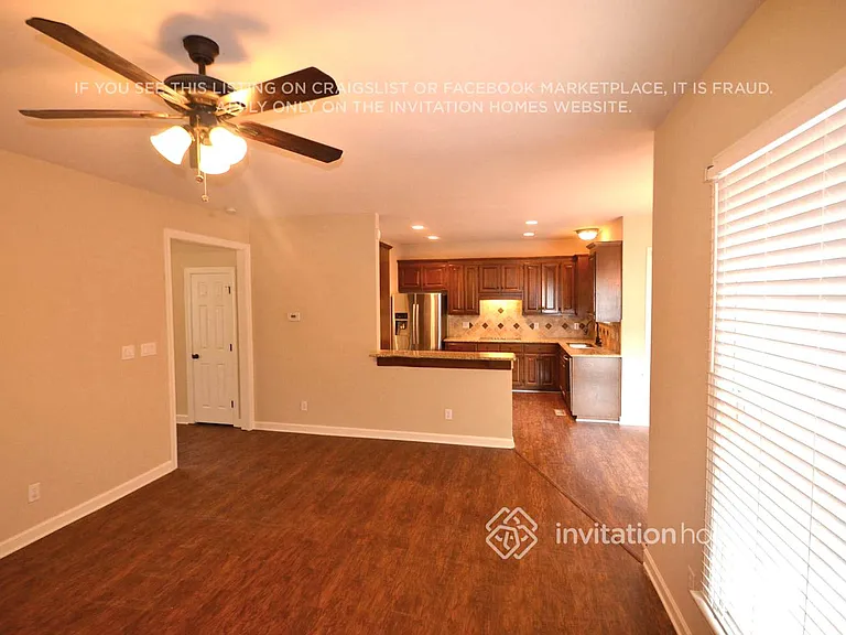 7908 Harrington Woods Rd — Photo 3