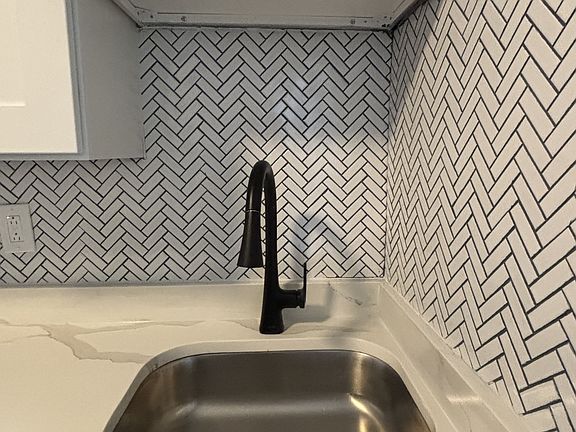 2nd image of 2834 N Lockwood Ave #3C