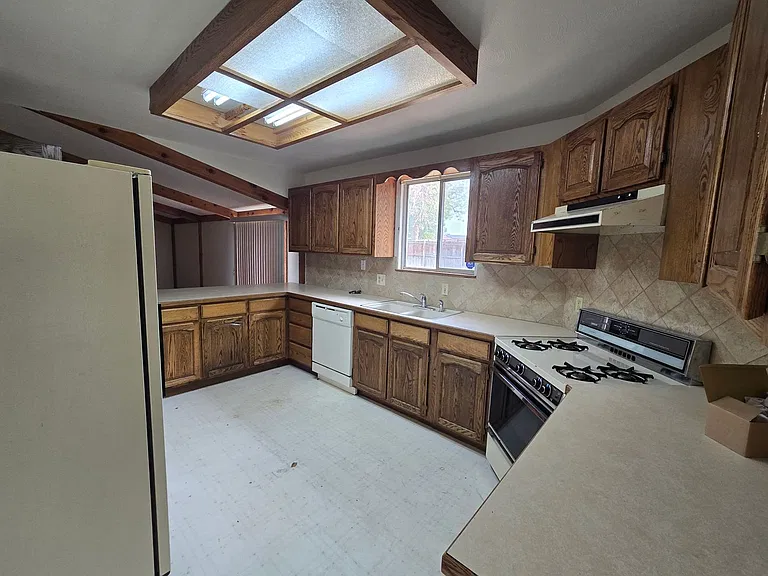 3409 E 99th Dr — Photo 2