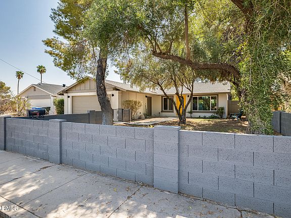 3rd image of 2761 E Sweetwater Ave