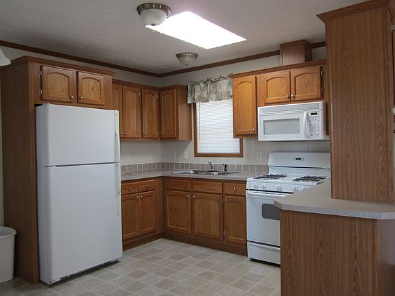 5th image of 1321 Lauren Dr
