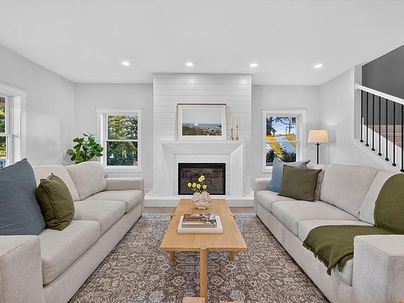 5th image of 1820 Robina Ave