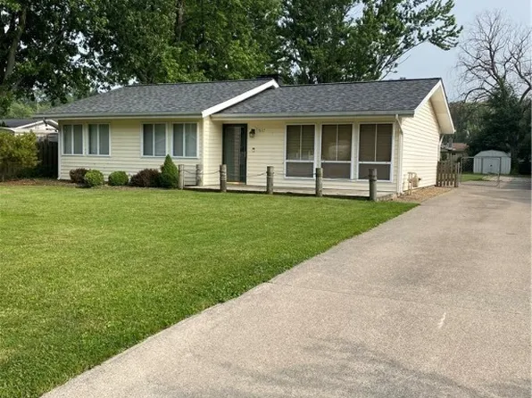 5117 Devon Dr, Vermilion, OH 44089