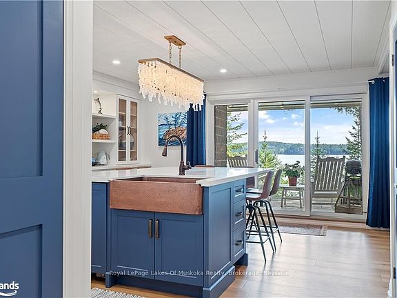 4th image of 10 Coveside Dr #106