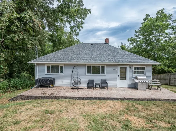 3551 Snowden Rd, South Park, PA 15129