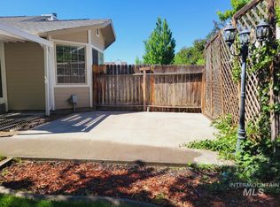 1525 Fairway Ct, Mountain Home, ID 83647
