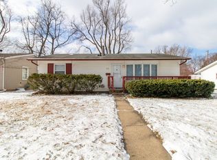 811 Reinthaler Rd, Bloomington, IL 61701