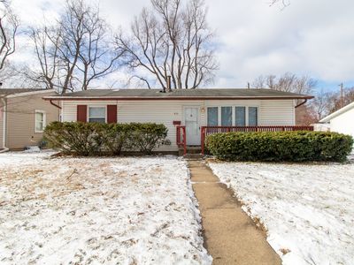 811 Reinthaler Rd, Bloomington, IL, 61701