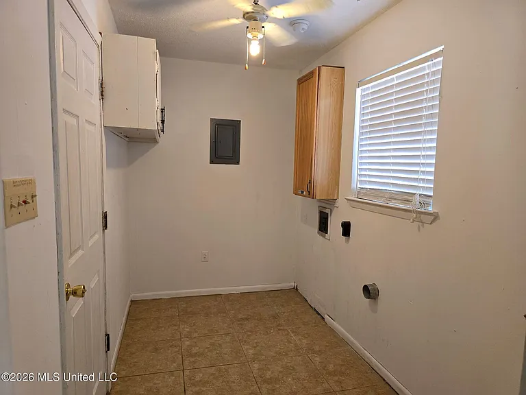 12334 Fernwood Cv — Photo 11