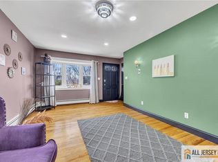 165 Crescent Ave, Woodbridge, NJ 07095