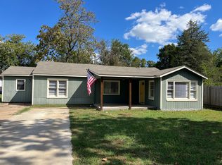 811 S Woodlawn Ave, Okmulgee, OK 74447