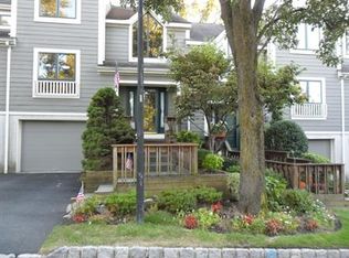 8 Mill Pond Rd, Woodland Park, NJ 07424