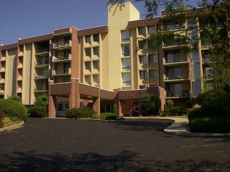 1st image of 1311 S Westcliff Pl APT 308