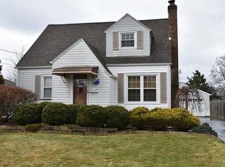 715 Churchill Rd, Girard, OH 44420