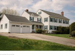 3 Dunroven Dr, Kennebunk, ME 04043