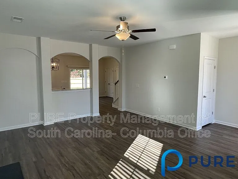 1433 Tamarind Ln — Photo 29