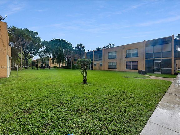 2nd image of 4220 NW 21st St APT 212