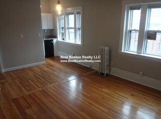 120 Charles St #9A, Boston, MA 02114