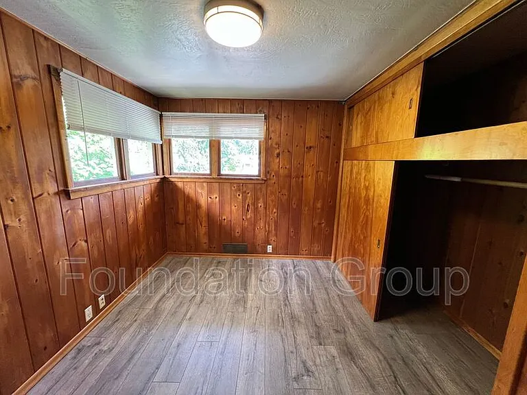 3202 Farragut Ave — Photo 17
