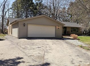 10530 304th Ave, Burlington, WI 53105