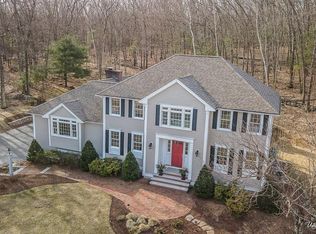 19 Sugarbush Ln, Andover, MA 01810