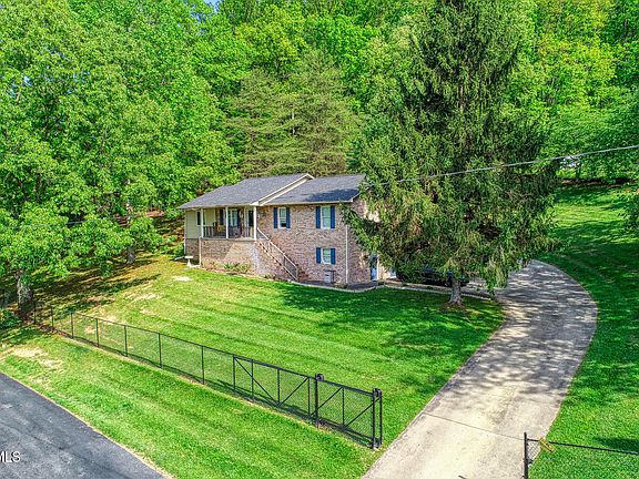 4th image of 467 Allen Dr