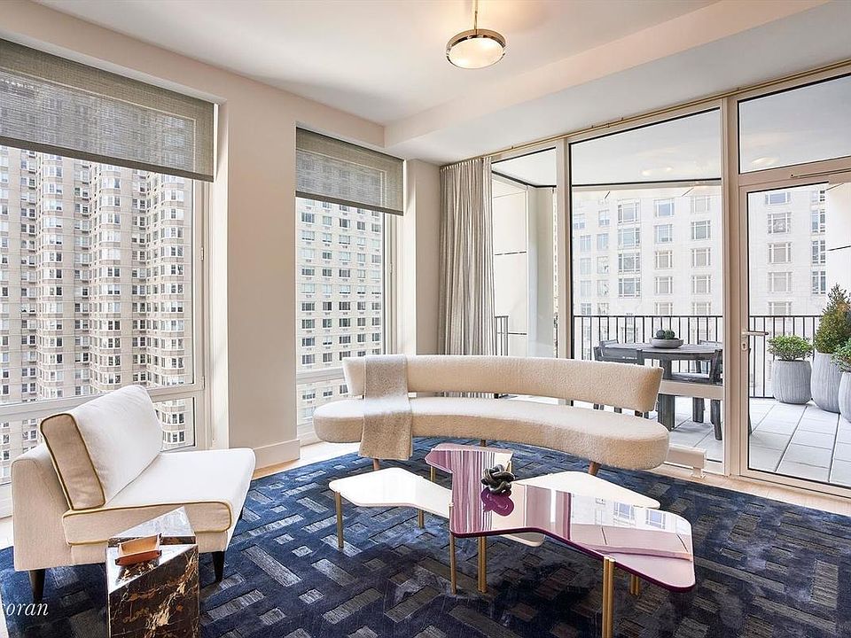 1st image of 15 W 61st St APT 14B