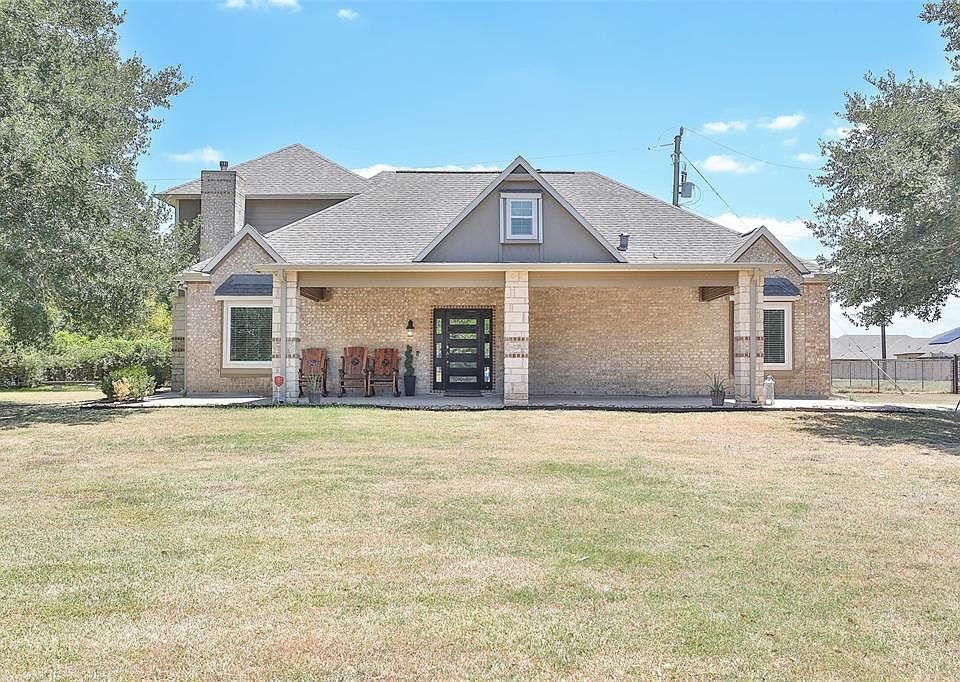 1st image of 323 Hennessey Dr